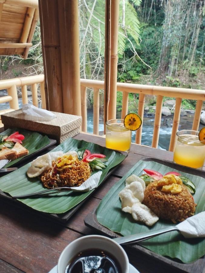 Aksha Riverside Ubud Tampaksiring Exterior photo