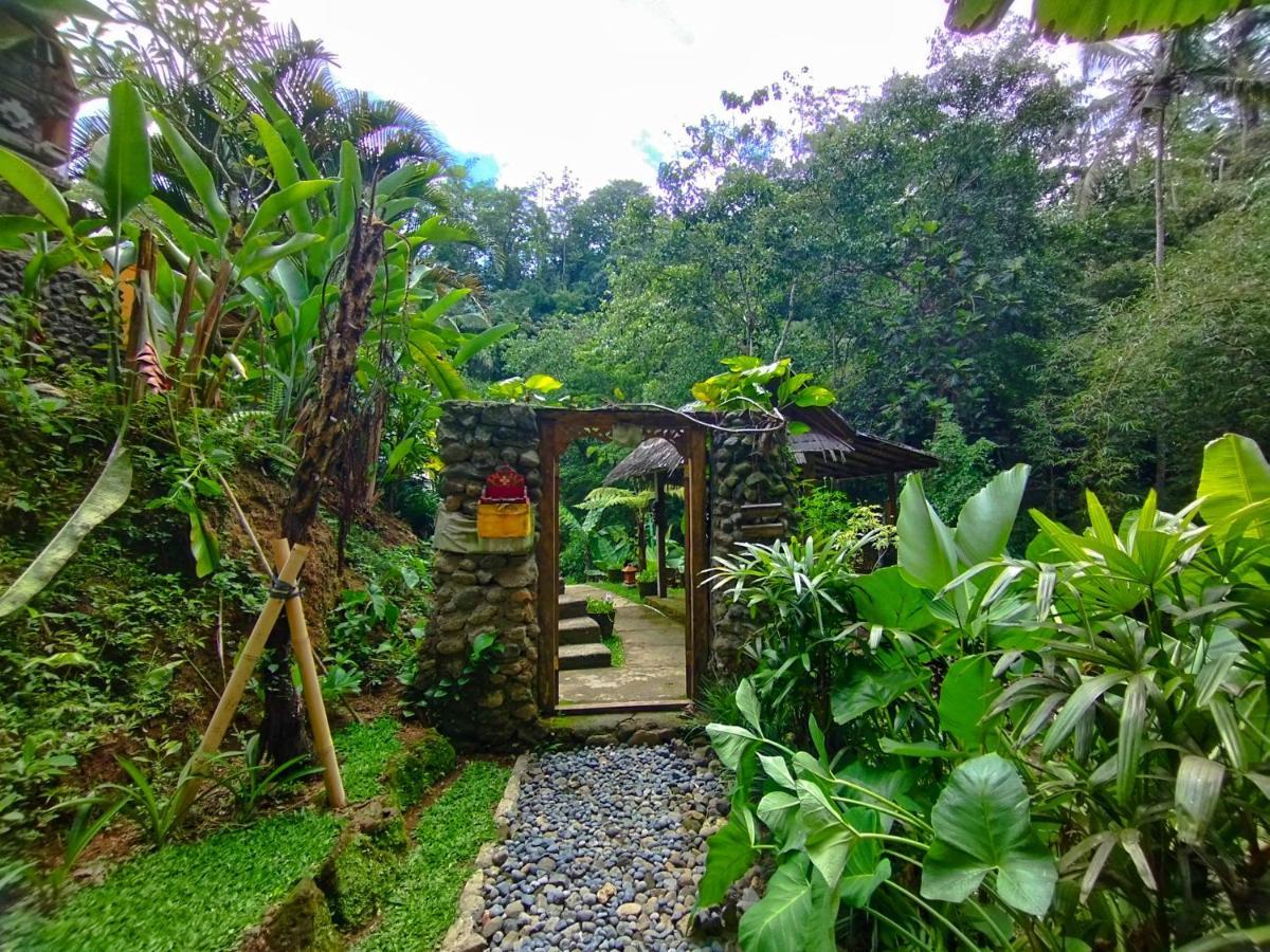 Aksha Riverside Ubud Tampaksiring Exterior photo